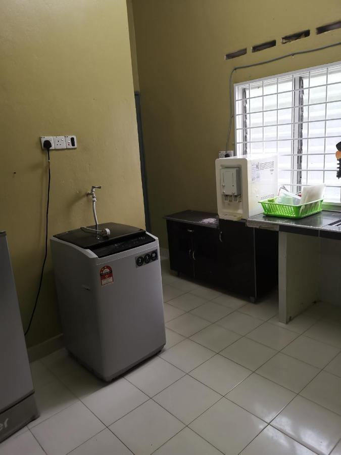 Desa Kemboja Homestay Pantai Cenang  Exterior foto