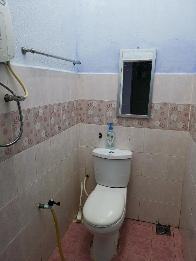 Desa Kemboja Homestay Pantai Cenang  Exterior foto