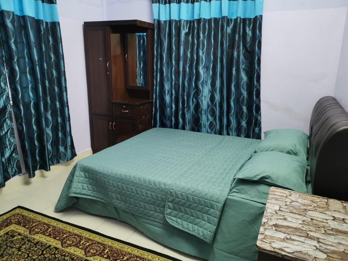 Desa Kemboja Homestay Pantai Cenang  Exterior foto